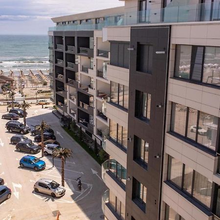 Luxury Studio - Maison 103 - Stefan Building Complex Apartment Navodari Bagian luar foto