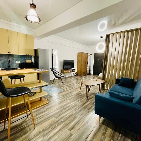Luxury Studio - Maison 103 - Stefan Building Complex Apartment Navodari Bagian luar foto