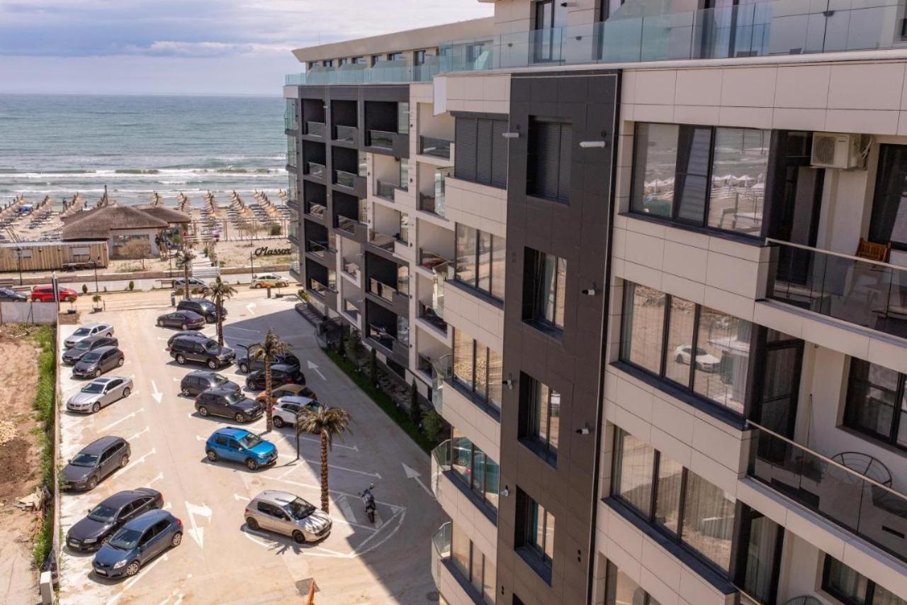 Luxury Studio - Maison 103 - Stefan Building Complex Apartment Navodari Bagian luar foto