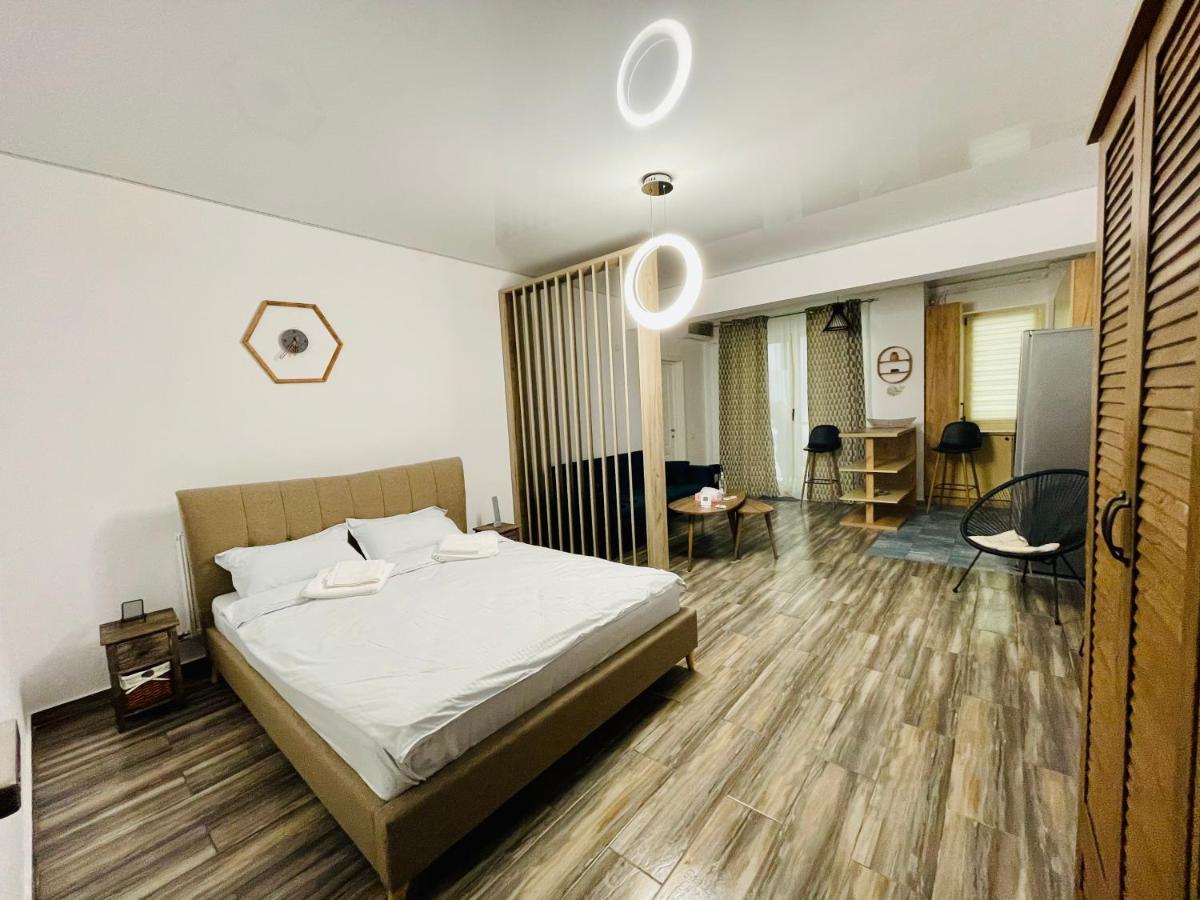 Luxury Studio - Maison 103 - Stefan Building Complex Apartment Navodari Bagian luar foto