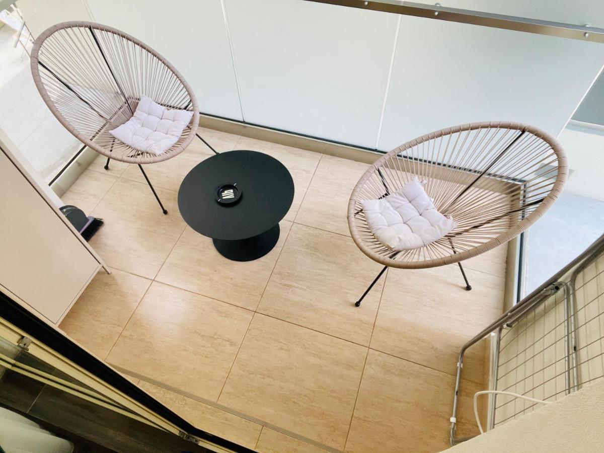 Luxury Studio - Maison 103 - Stefan Building Complex Apartment Navodari Bagian luar foto