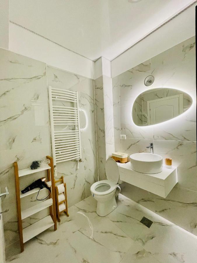 Luxury Studio - Maison 103 - Stefan Building Complex Apartment Navodari Bagian luar foto